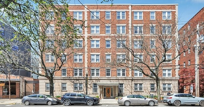 Building-Exterior-01-Howe-Place-New-Haven-CT-4 - Howe Place