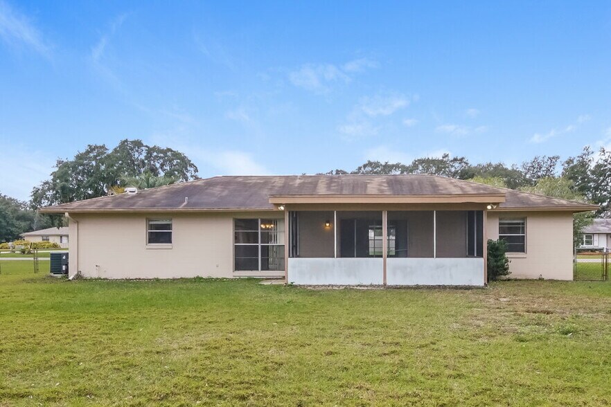 Building Photo - 2141 Kendall Ct