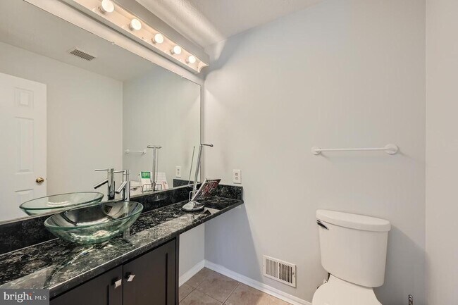 Building Photo - 8 Sapphire Hill Ct