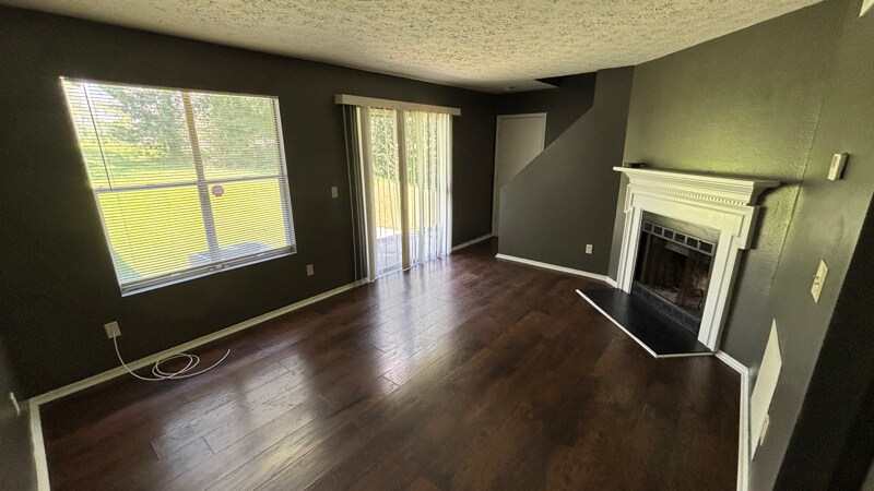 Building Photo - 2978 Kenville Ln