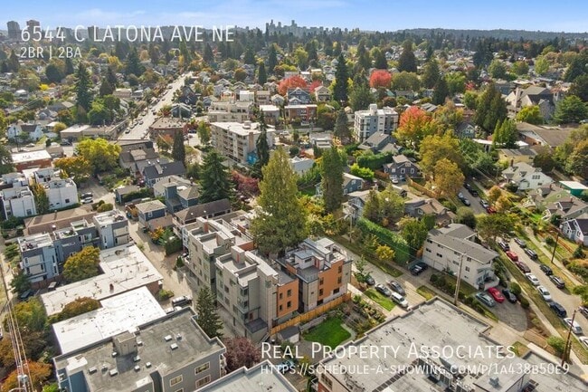 Building Photo - 6544 Latona Ave NE