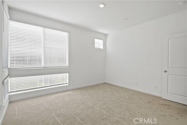 Building Photo - 960 N Tangent Privado