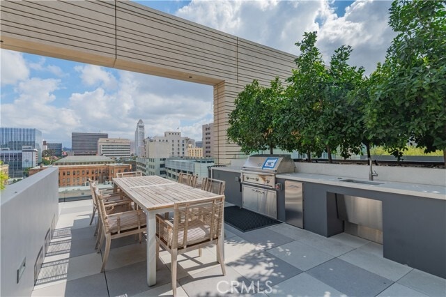 Building Photo - 400 S Broadway