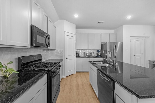 Building Photo - 4685 Cleo Day Dr