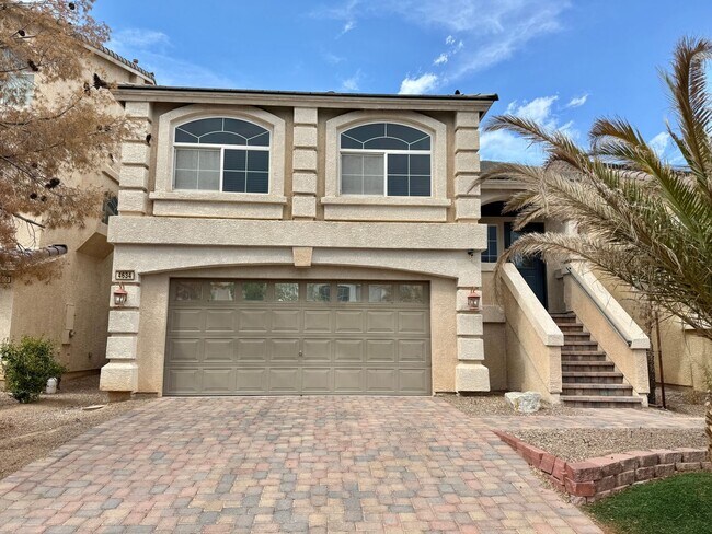 Building Photo - Charming Cul-de-Sac Home with Bonus Room & Backyard