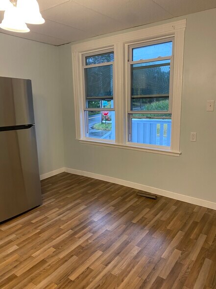 Kitchen - 114 Hampson St