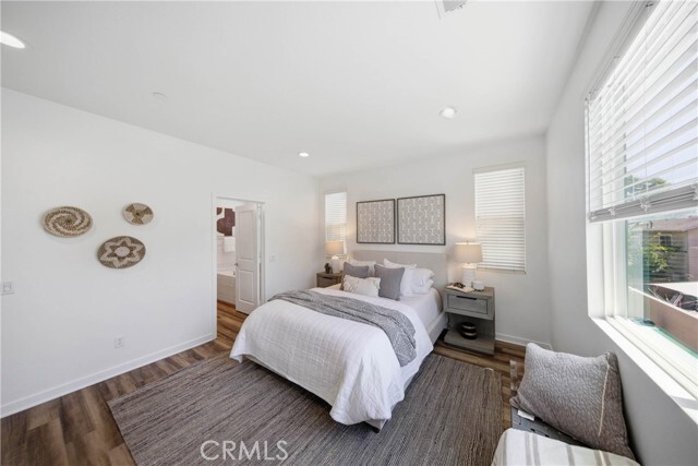 Building Photo - 385 N Avelina Way