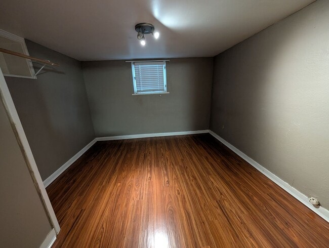 Building Photo - Triangle Tops (TTD/TTU) (Silverwolf)