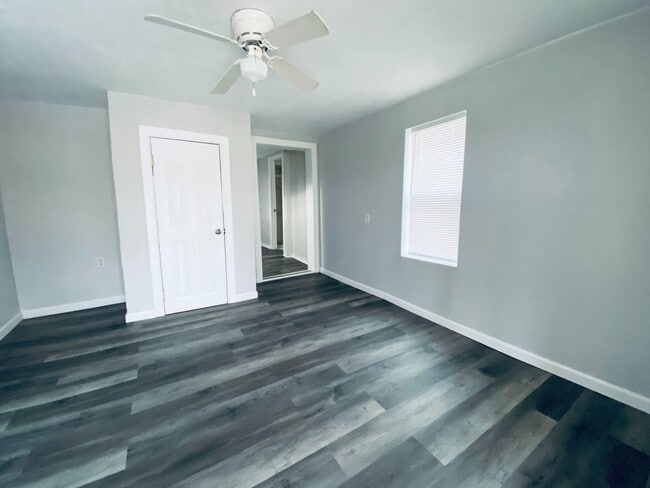 Building Photo - Cute Efficiency Home AVAILABLE NOW!!!