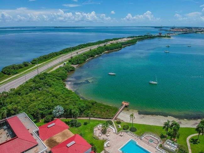 Building Photo - 6365 Bahia Del Mar Blvd S