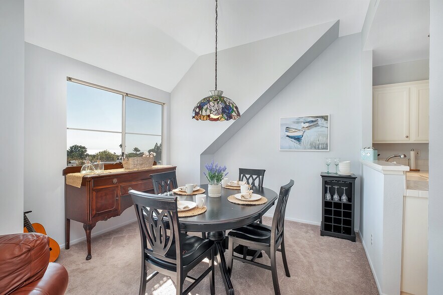 Building Photo - 30 Vista del Mar