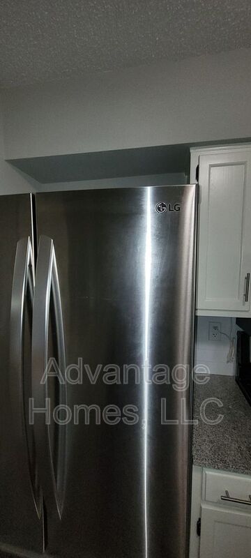 Building Photo - 13024 S Trenton St