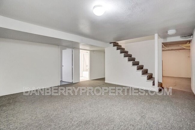 Building Photo - 1115 Secor Rd