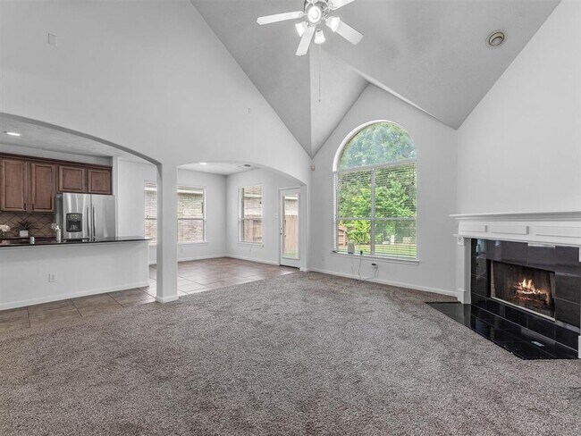 Building Photo - 25553 Oakhurst Forest Dr