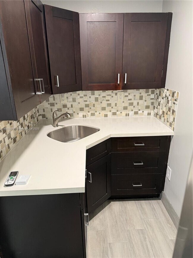 Building Photo - 4440 SW 1st St