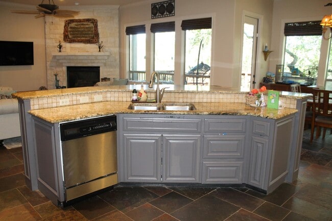 Building Photo - 2922 Ivory Creek