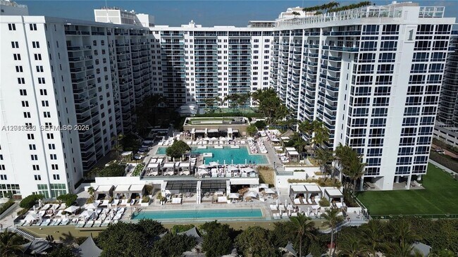 Building Photo - 2301 Collins Ave