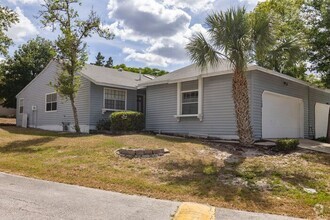 Building Photo - 2bedroom 2 bath townhouse with 2 car garage