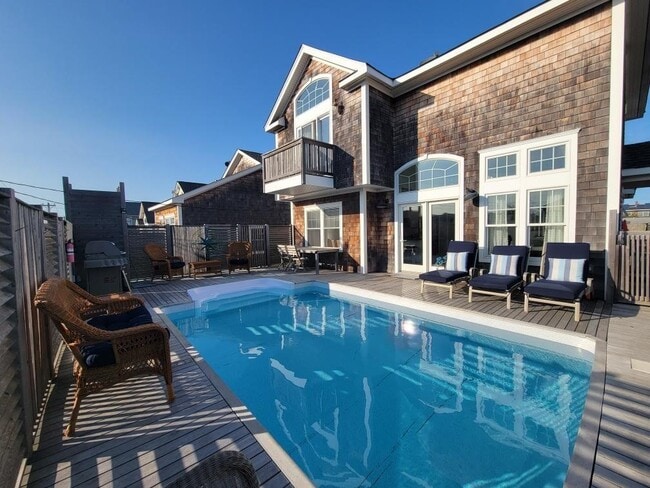 Primary Photo - 345 Dehnhoff Walk