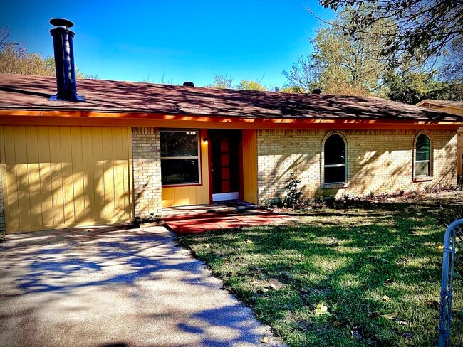 Building Photo - 1528 Angel Fire Dr