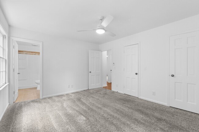 Building Photo - 1009 Plateau Ln