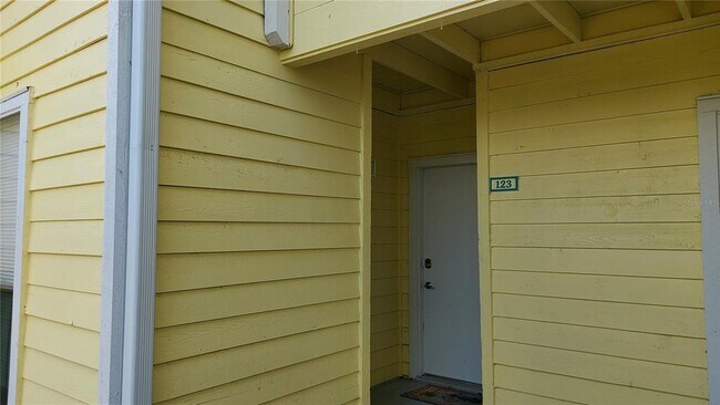 Building Photo - 455 Alt 19