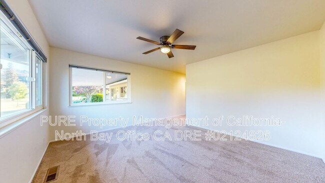 Building Photo - 351 Belhaven Cir