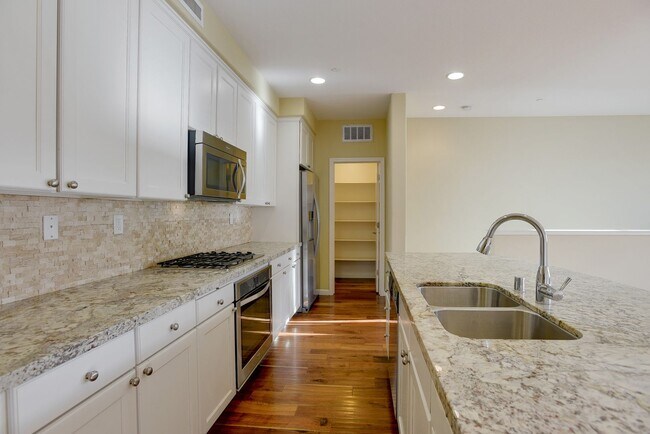 Building Photo - 631 True Wind Way