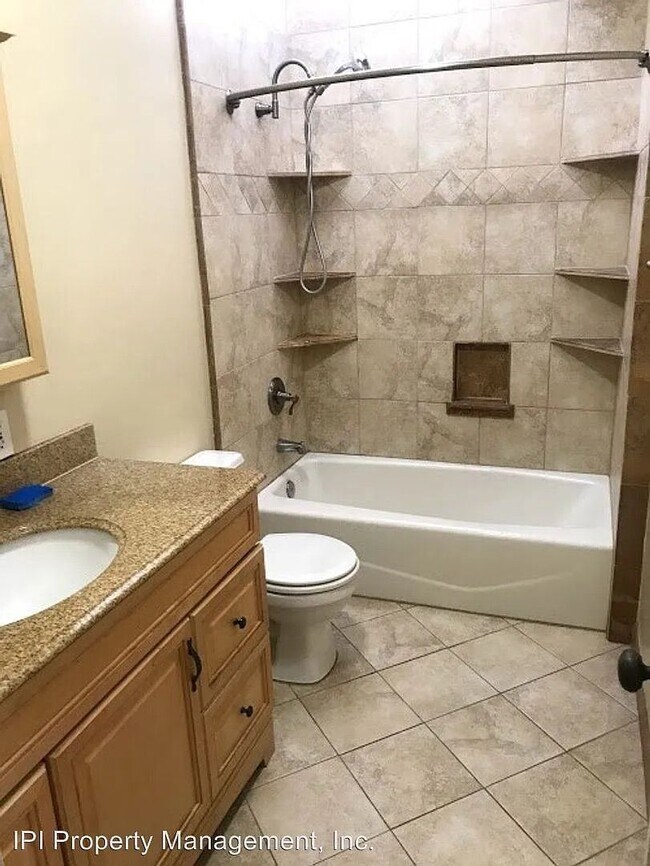 Building Photo - Lovely Vintage Home in North Park