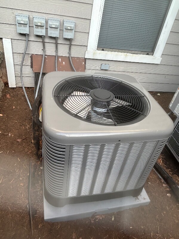 Building Photo - 725 Denali Way