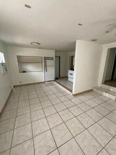 Building Photo - 23 Mountain Dr