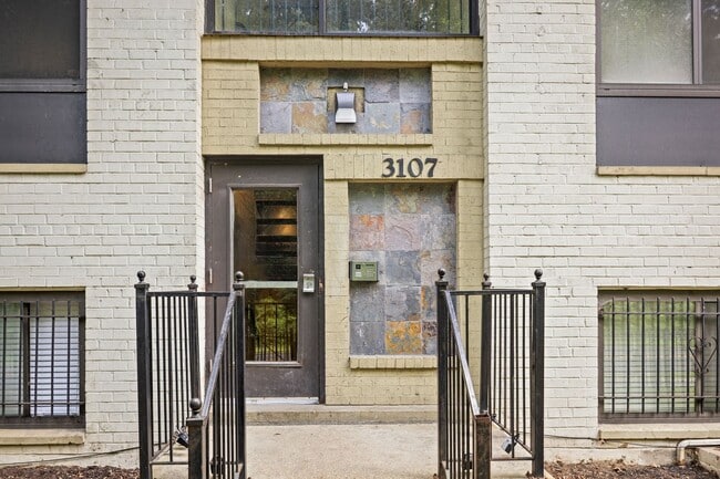 Building Photo - 3107 Naylor Rd