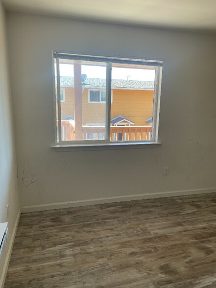 Building Photo - 391 S Sanderson Way