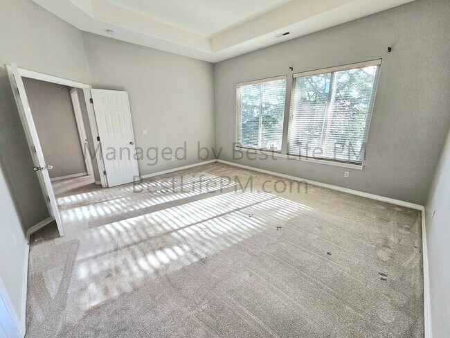 Building Photo - 11040 SE William Otty Rd