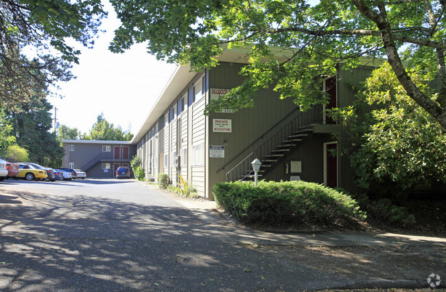 Primary Photo - Sellwood Court Apartments
