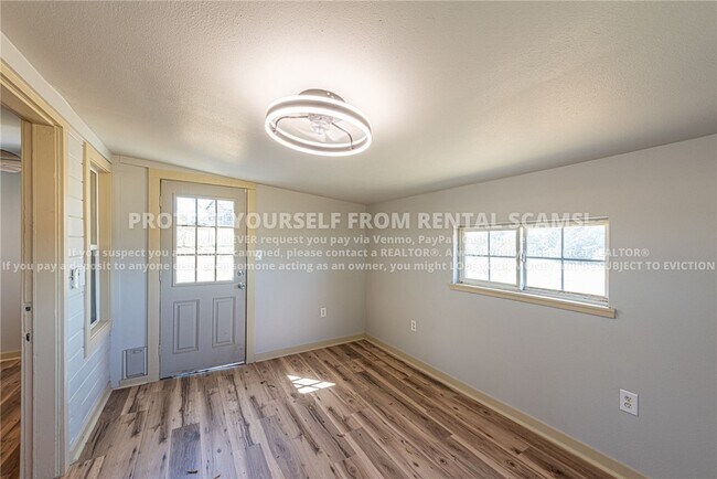 Building Photo - 10741 SW Campbell Rd