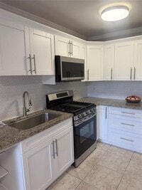 Building Photo - 20251 NE 2nd Ave