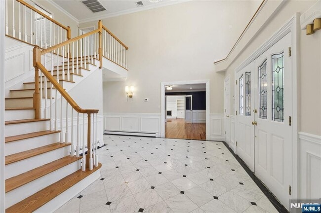 Building Photo - 2 W Saddle River Rd