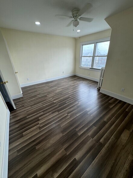 Building Photo - 7101 Radbourne Rd