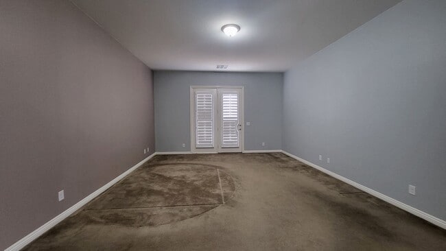 Building Photo - 5 bedroom, 4 bathroom home with a Casita