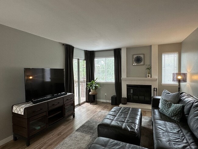 Building Photo - 1470 S Quebec Way