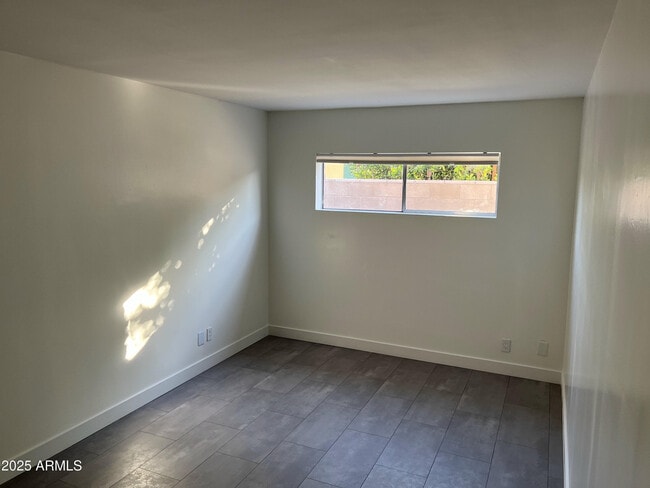 Building Photo - 3713 E Glenrosa Ave