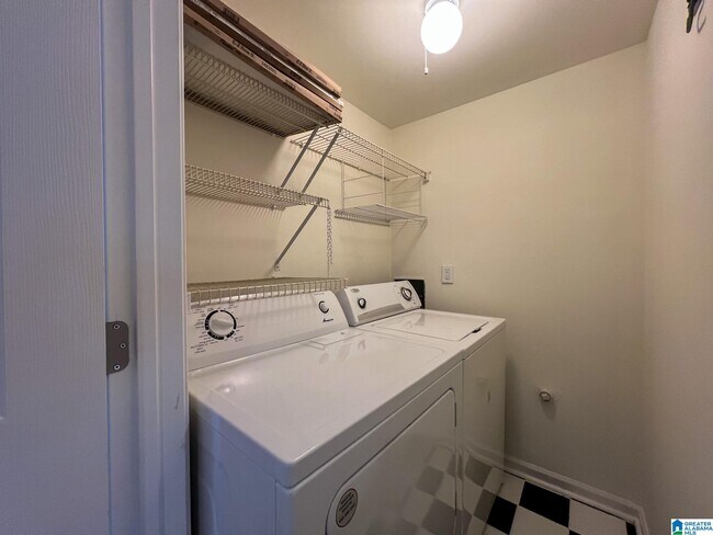 Building Photo - 157 Old Montgomery Hwy