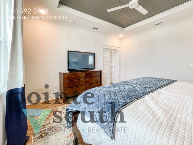 Building Photo - 13805 Red Drum Ct