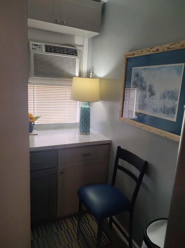 Building Photo - 307 Flagg St