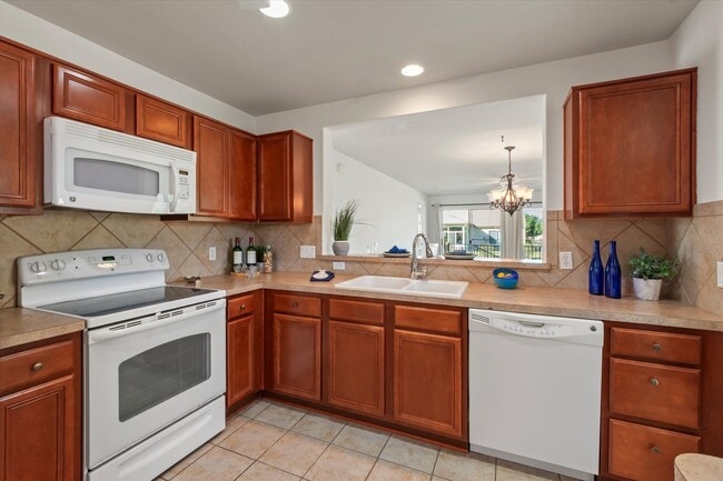 Building Photo - 325 Barrington Farm Ct