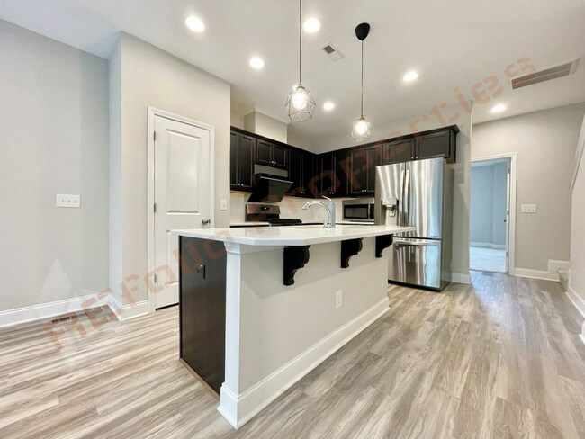 Building Photo - 139 Manordale Dr
