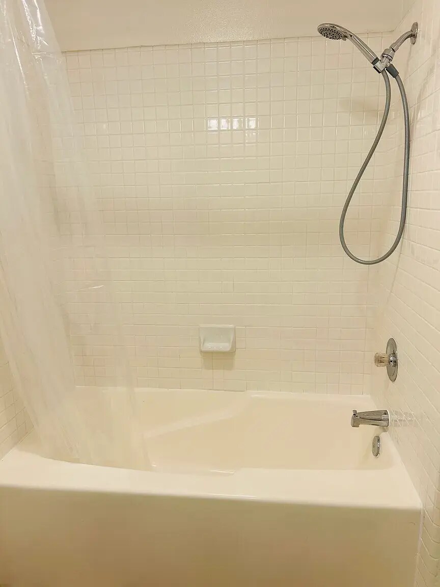 Primary Bath - 6971 Ballena Way