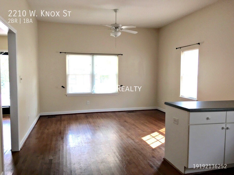 Building Photo - 2210 W Knox St