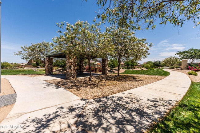 Building Photo - 2177 W Agrarian Hills Dr